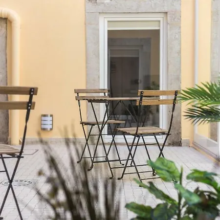 Διαμέρισμα With *