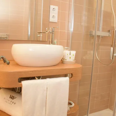 With * Лиссабон